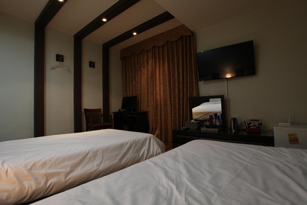 Monaco Hotel Jeju Rum bild