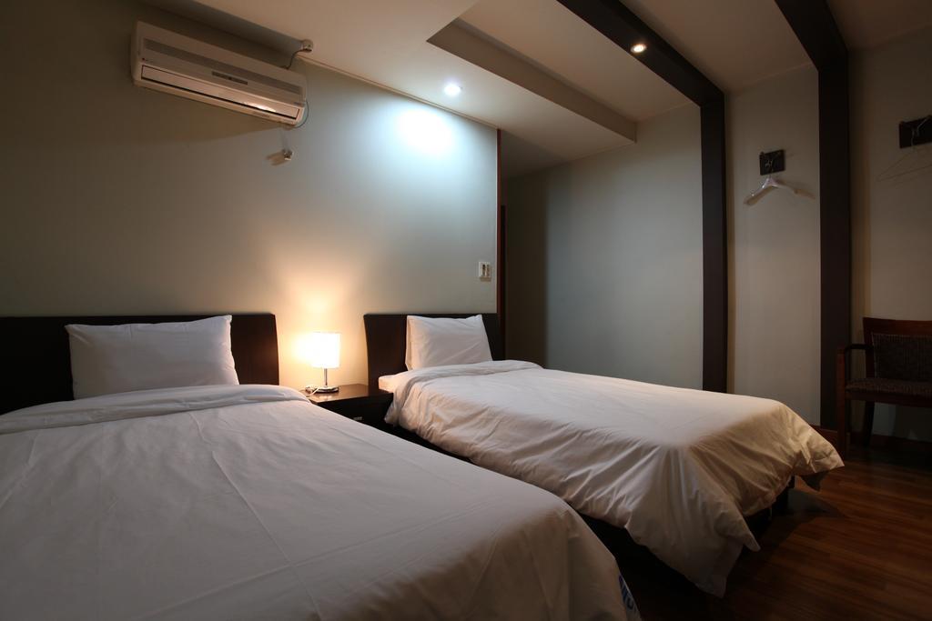 Monaco Hotel Jeju Rum bild
